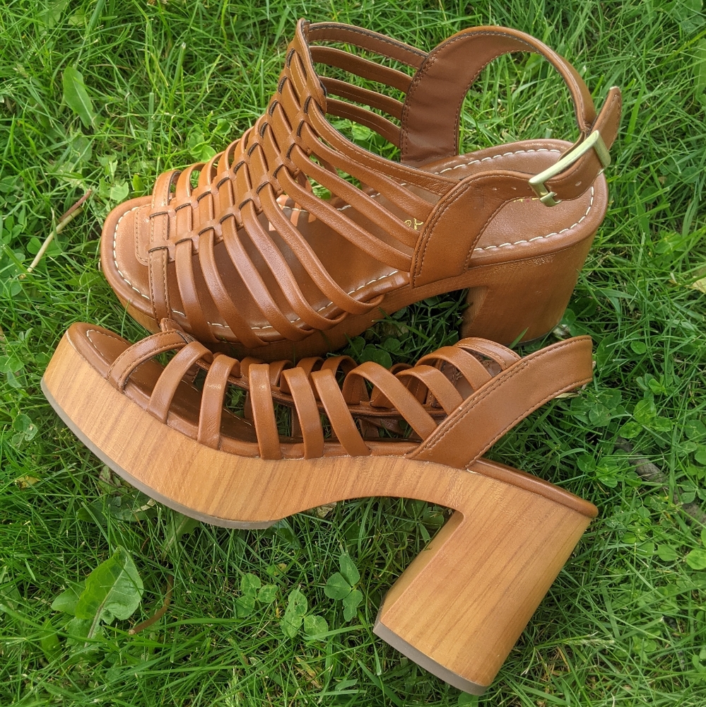 Cityclassified - Clog Platform Heel